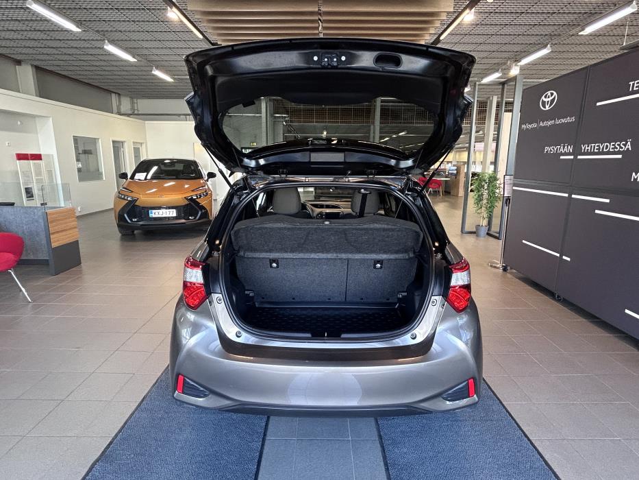 TOYOTA YARIS 0
