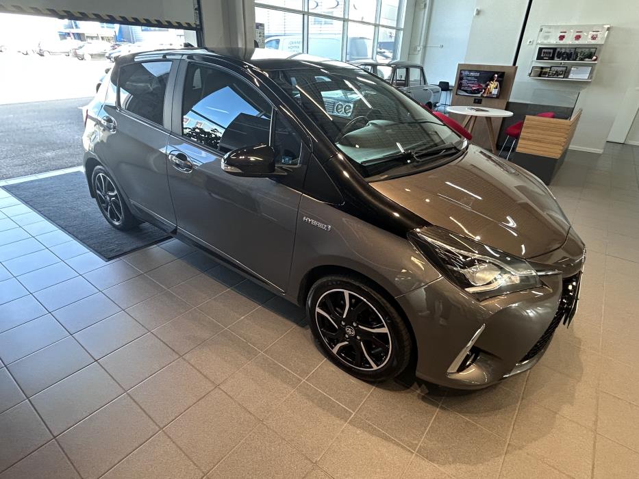 TOYOTA YARIS 0