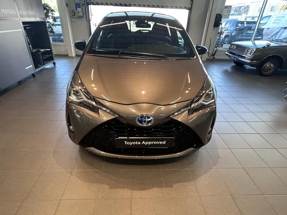 TOYOTA YARIS 0