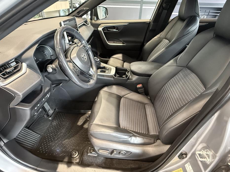 TOYOTA RAV4 2020