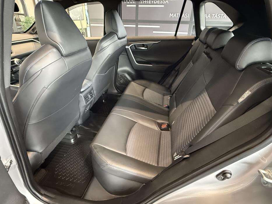 TOYOTA RAV4 2020