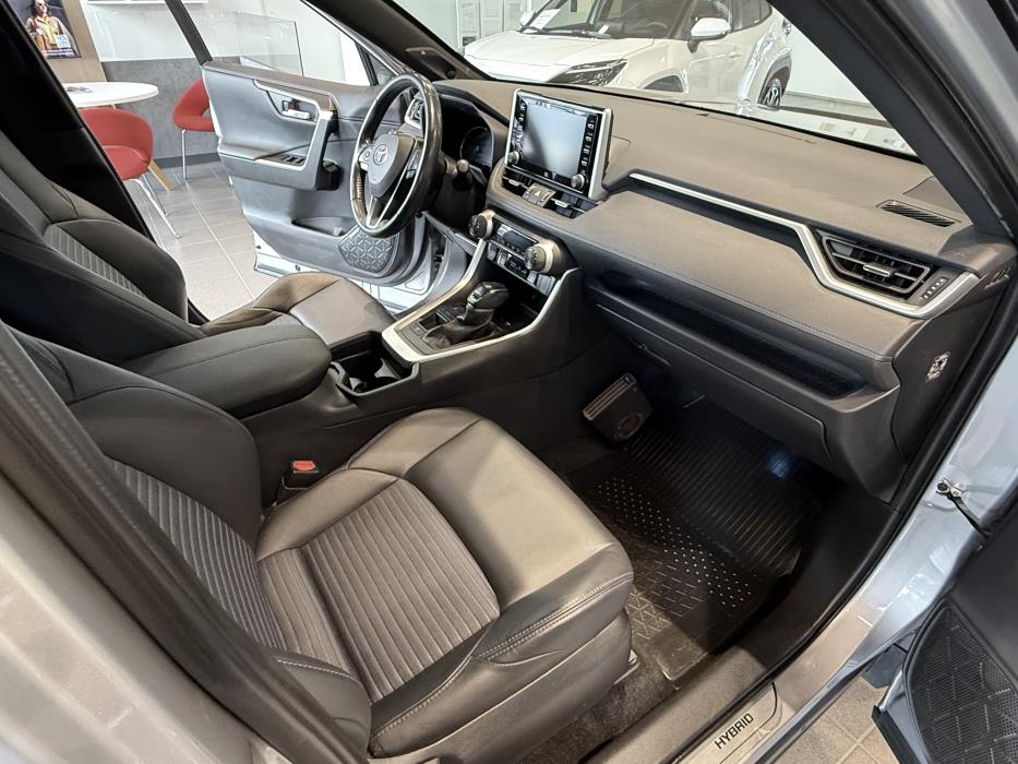 TOYOTA RAV4 2020