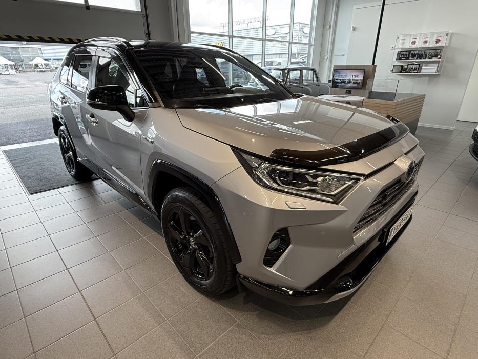 TOYOTA RAV4 2020