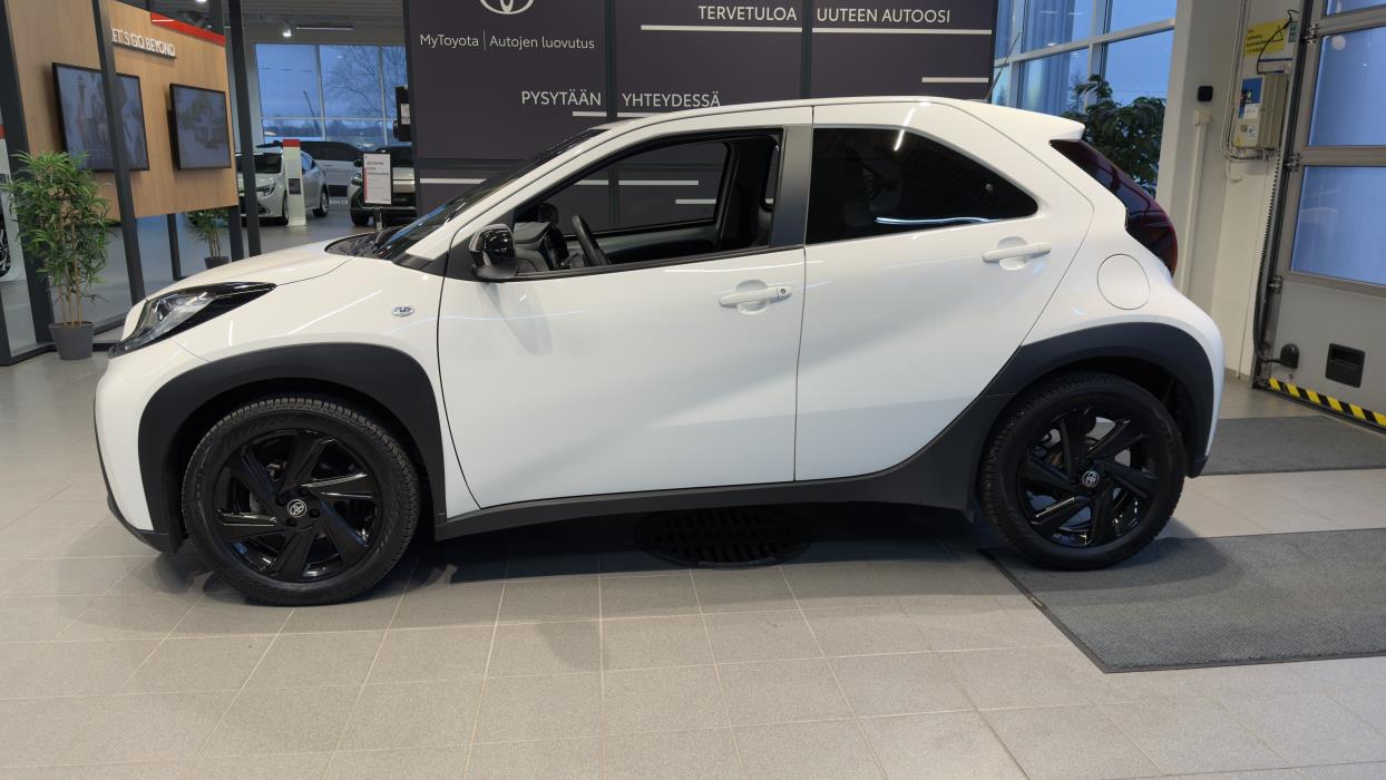 TOYOTA Aygo X 2023