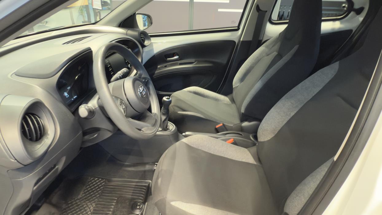 TOYOTA Aygo X 2023