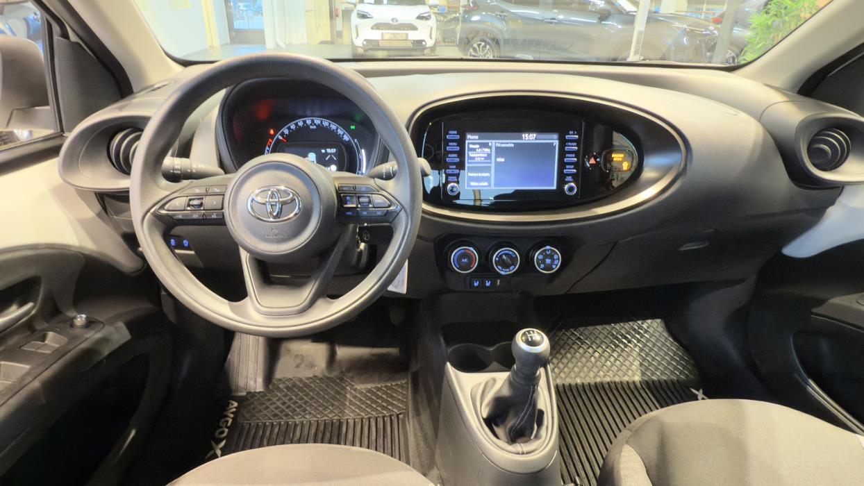 TOYOTA Aygo X 2023