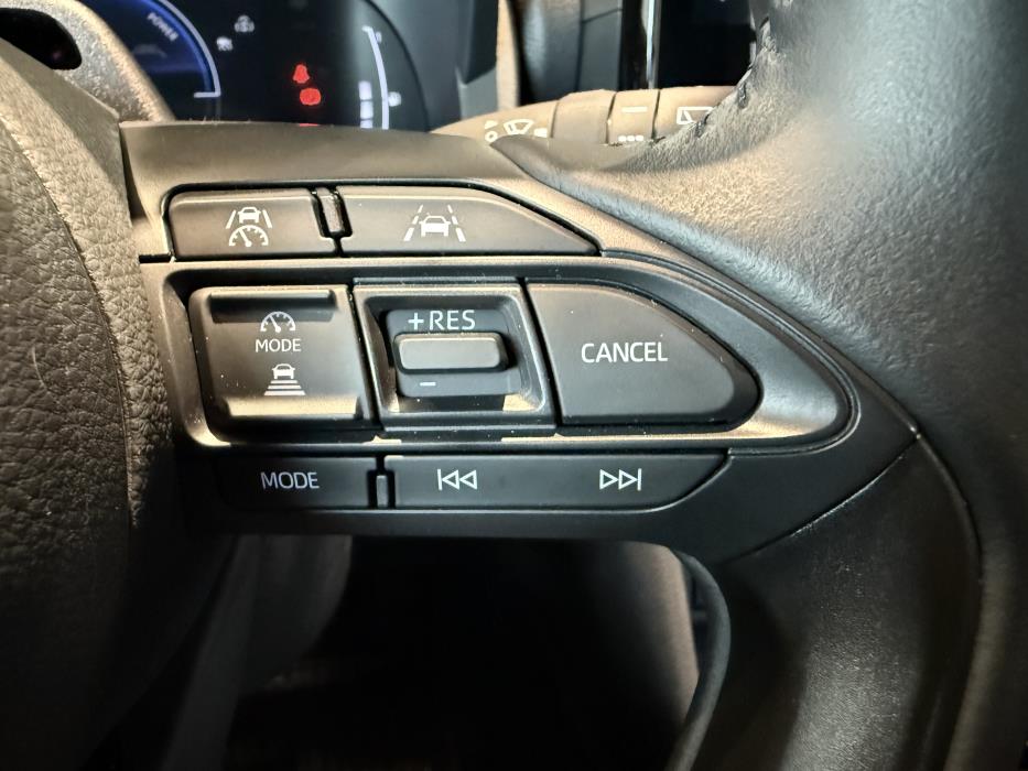 TOYOTA Yaris Cross 2026