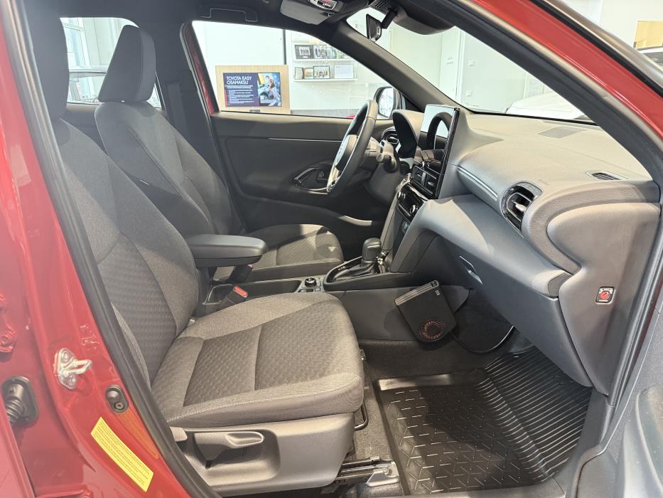 TOYOTA Yaris Cross 2026