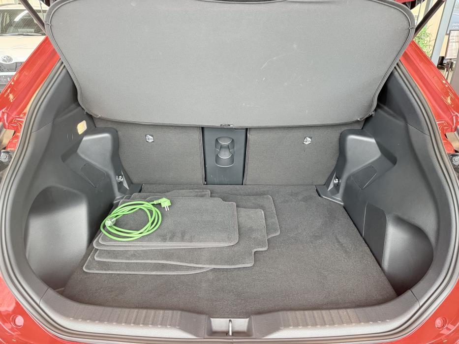TOYOTA Yaris Cross 2026