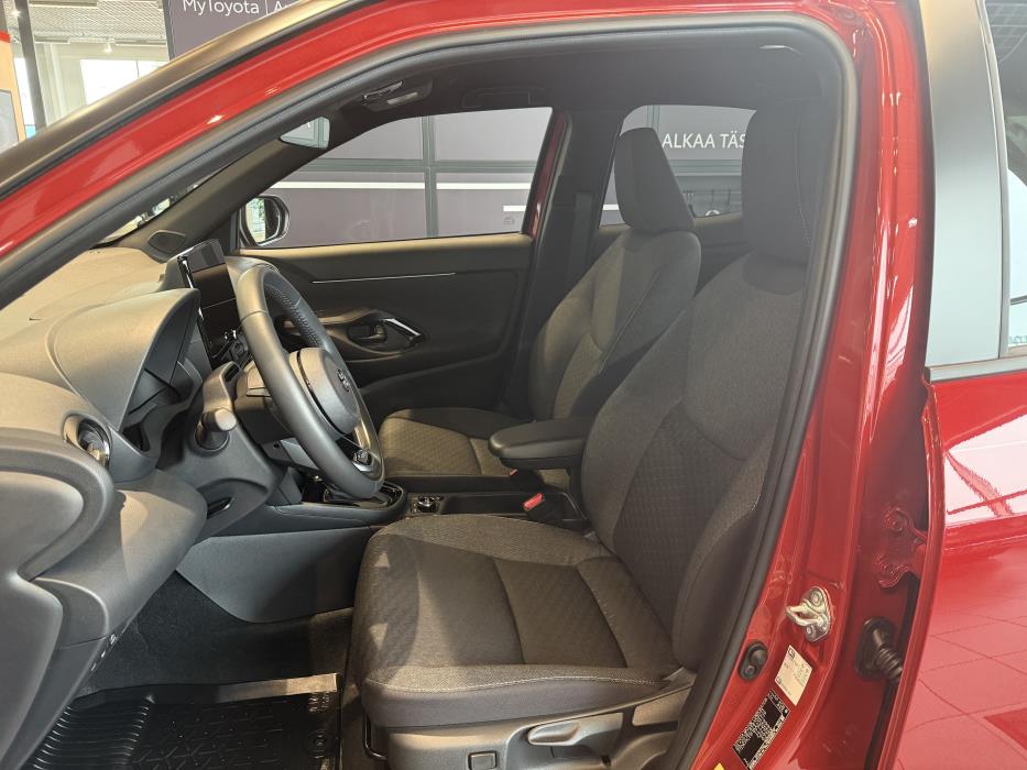 TOYOTA Yaris Cross 2026