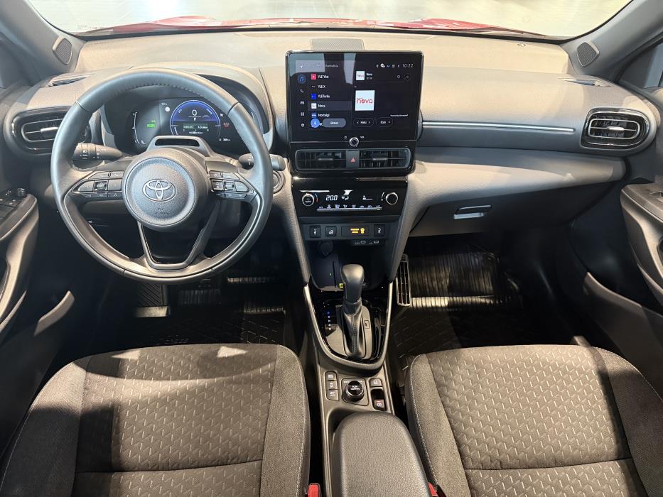 TOYOTA Yaris Cross 2026