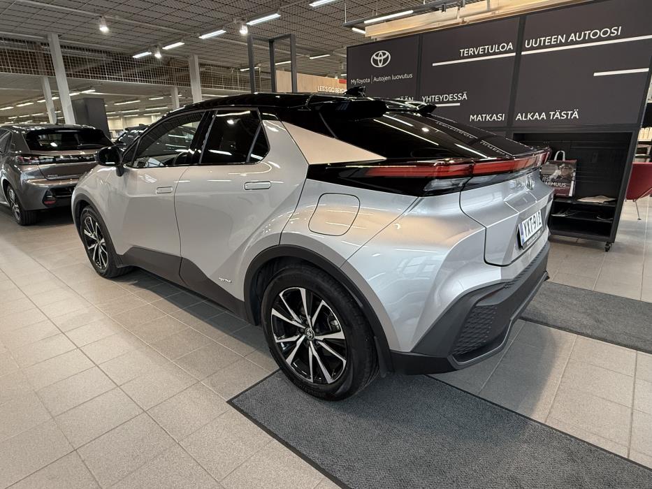 TOYOTA C-HR 2023