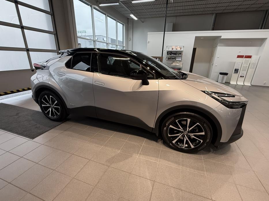 TOYOTA C-HR 2023