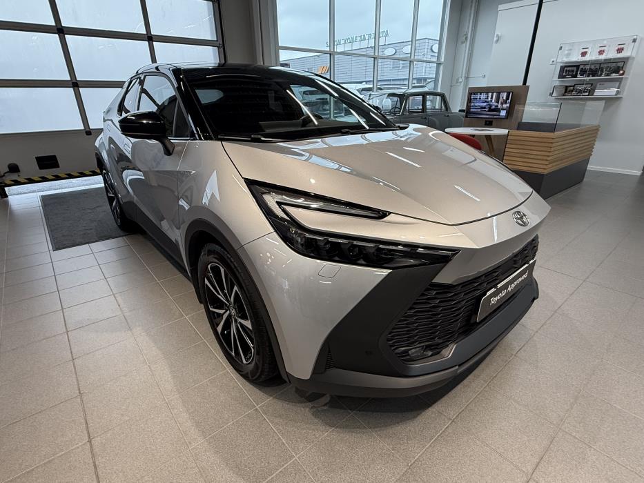TOYOTA C-HR 2023