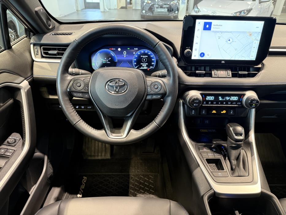 TOYOTA RAV4 2025