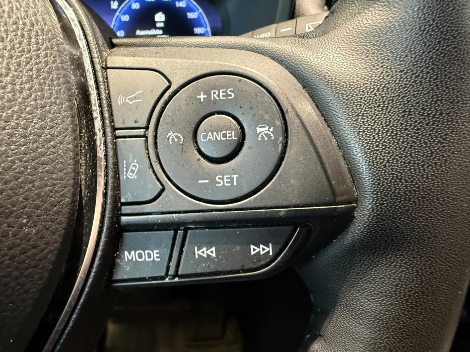 TOYOTA RAV4 2025