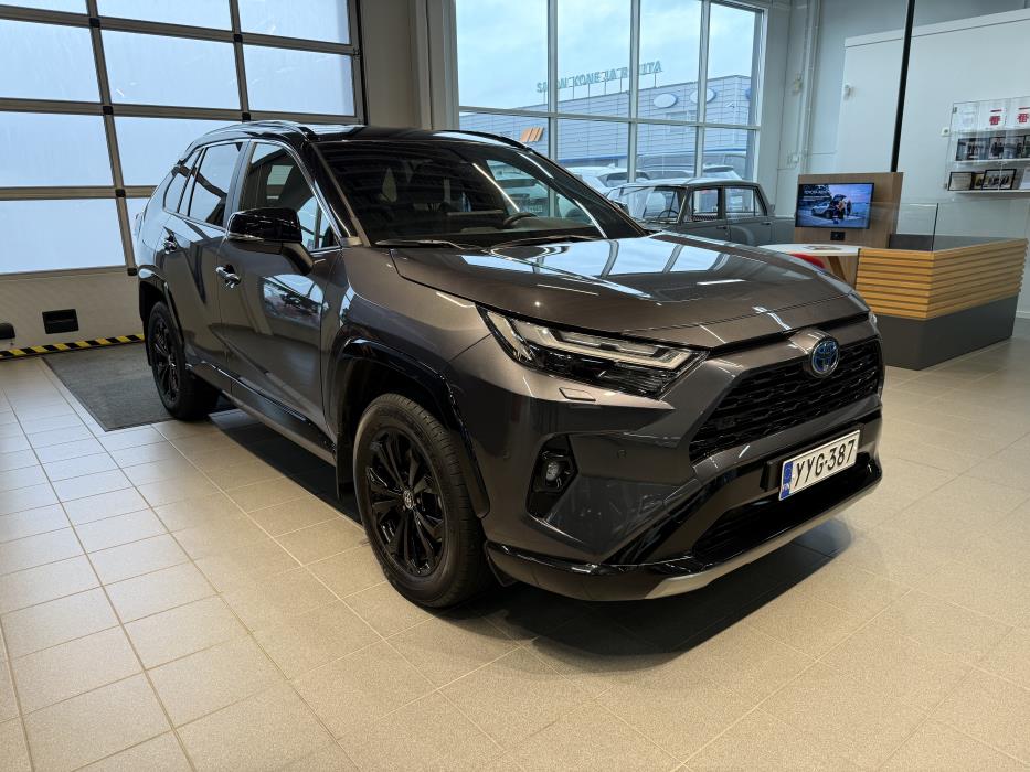 TOYOTA RAV4 2025