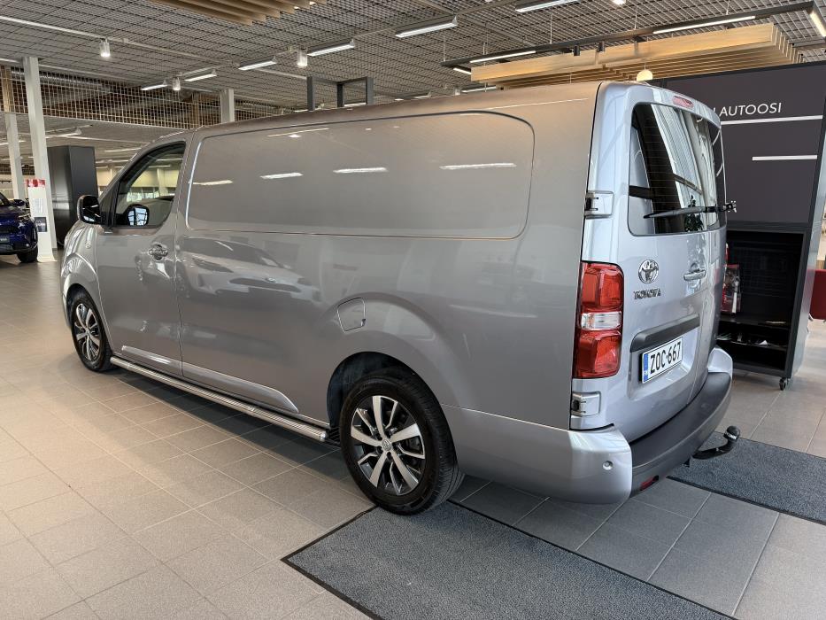 TOYOTA PROACE 2022