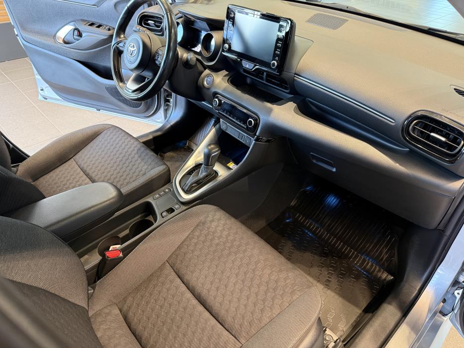 TOYOTA YARIS 2022