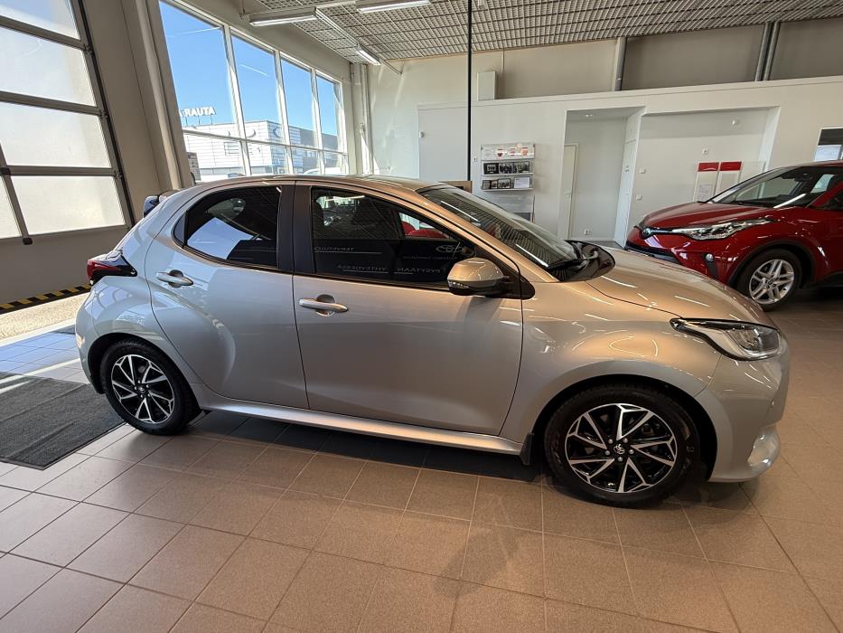 TOYOTA YARIS 2022