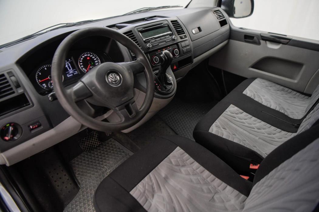 VOLKSWAGEN Transporter 2011