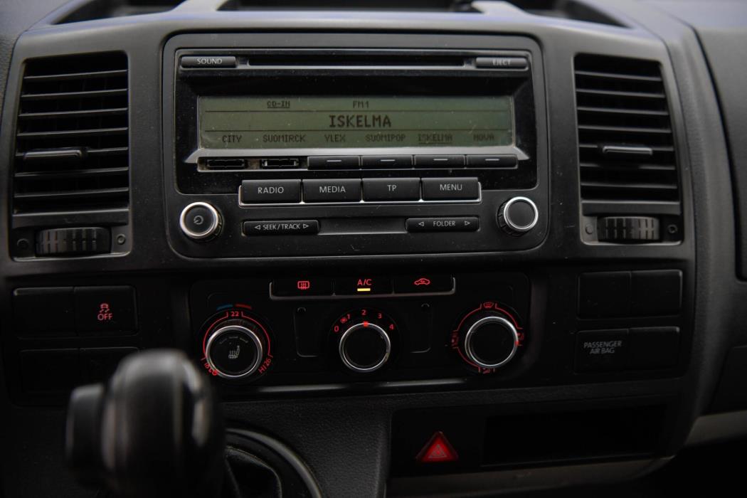 VOLKSWAGEN Transporter 2011