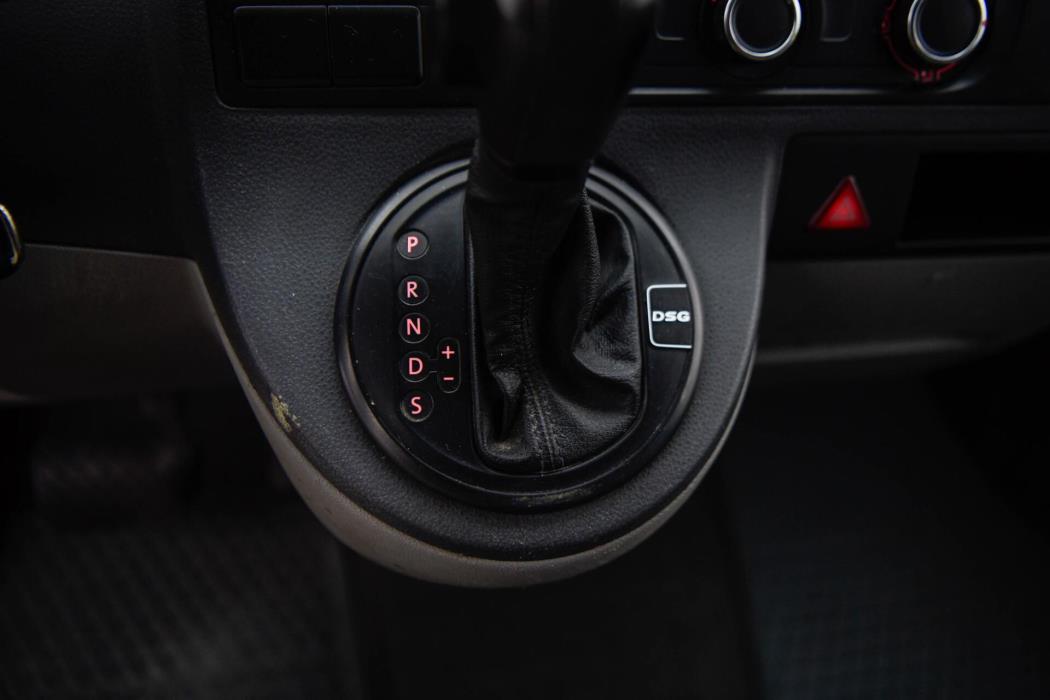 VOLKSWAGEN Transporter 2011