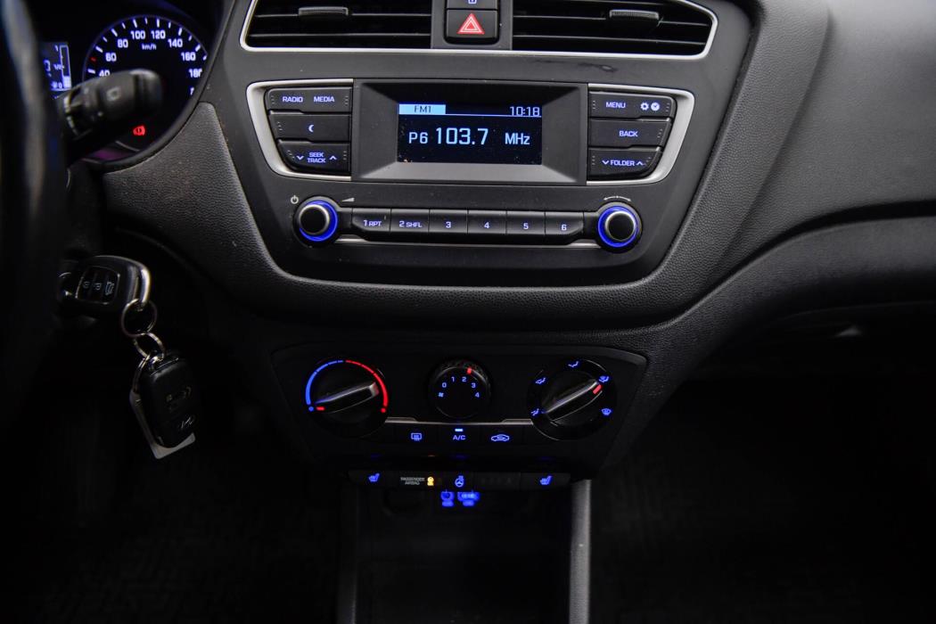 HYUNDAI i20 2018