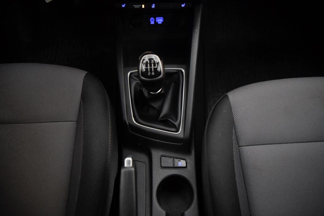 HYUNDAI i20 2018
