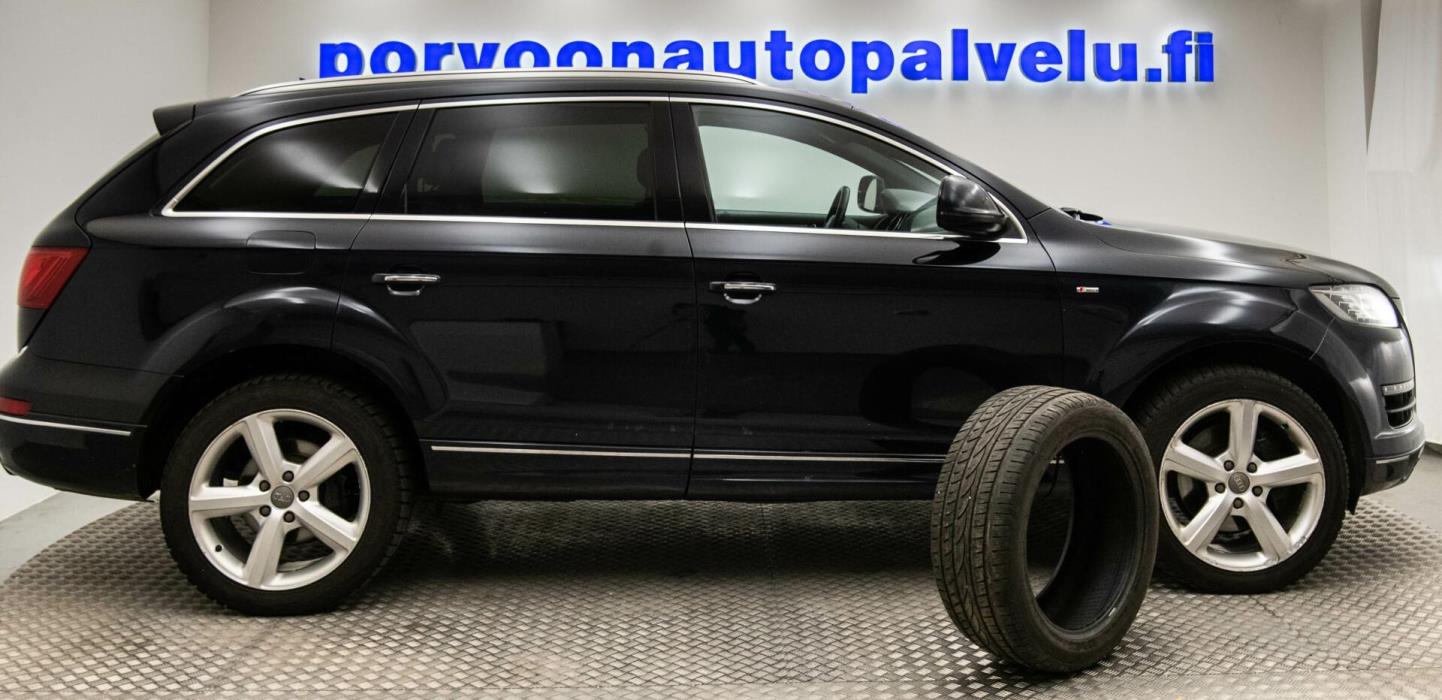 AUDI Q7 2011
