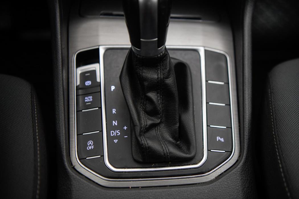 VOLKSWAGEN Golf Sportsvan 2016