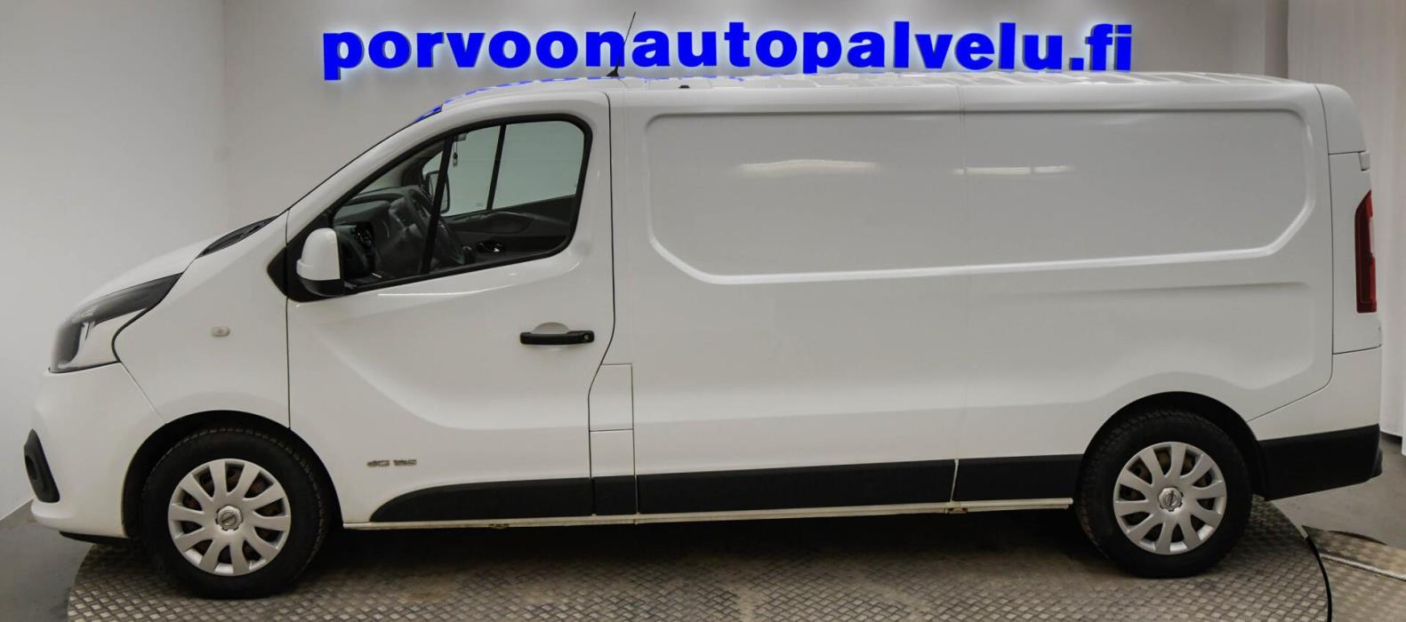 NISSAN NV300 2018