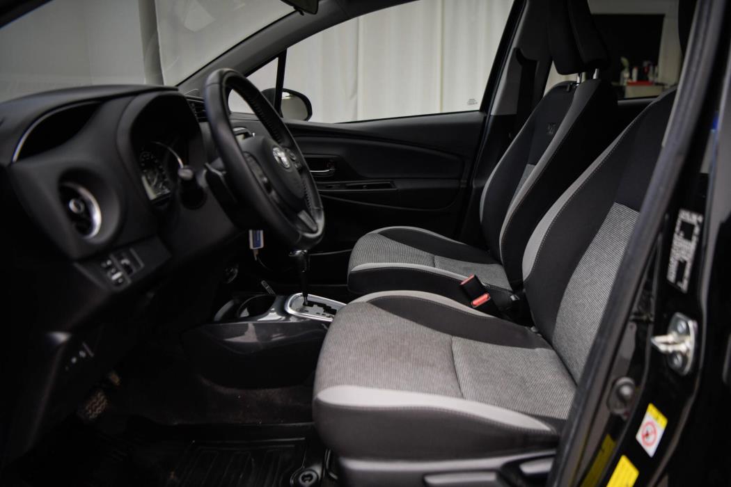TOYOTA Yaris 2019