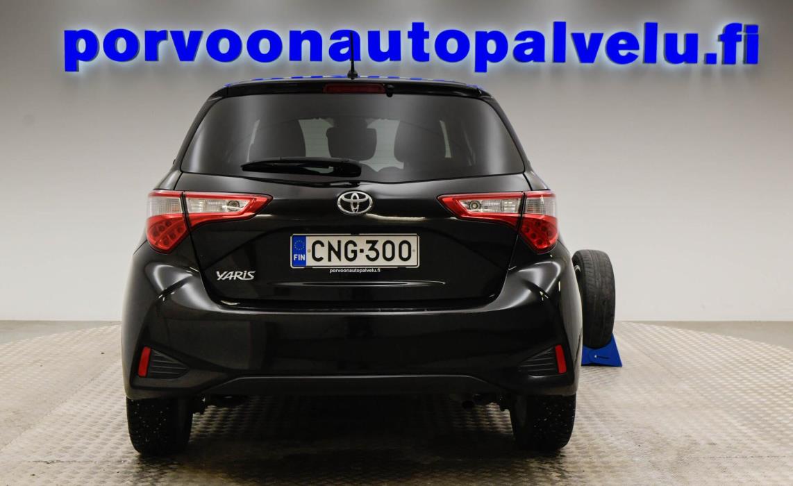 TOYOTA Yaris 2019