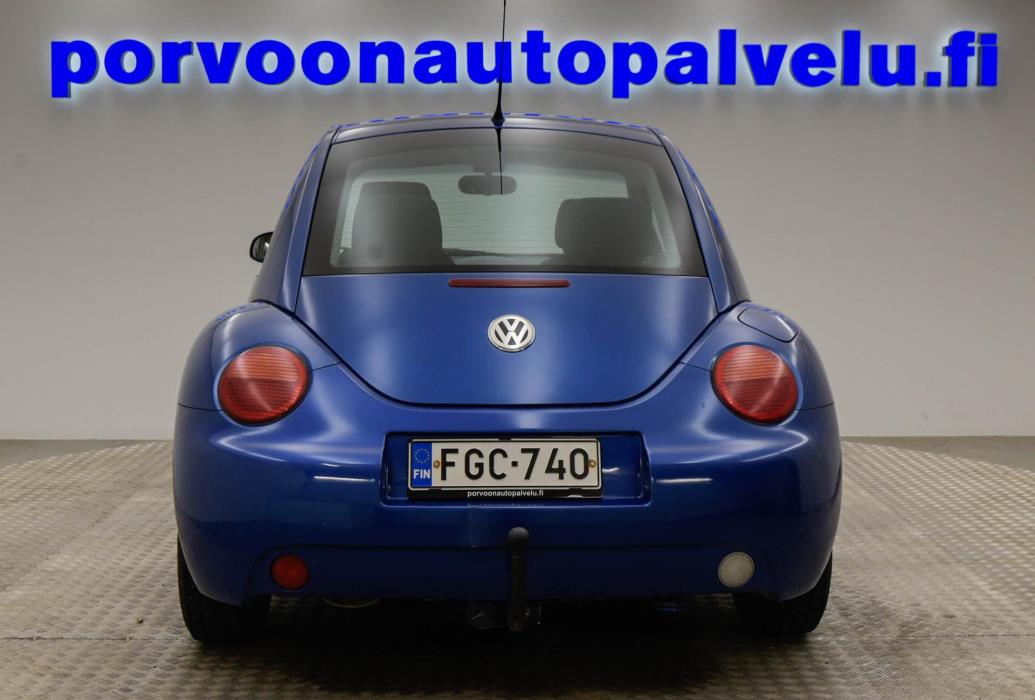 VOLKSWAGEN New Beetle 2003