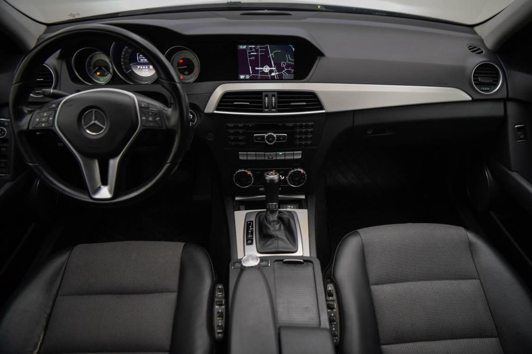 MERCEDES-BENZ C 2012