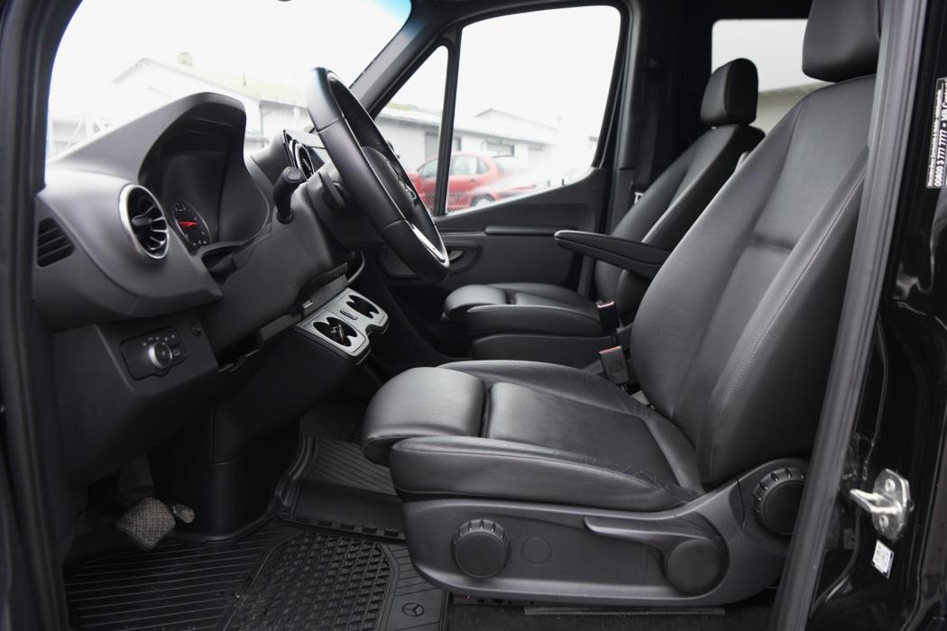 MERCEDES-BENZ Sprinter 2023