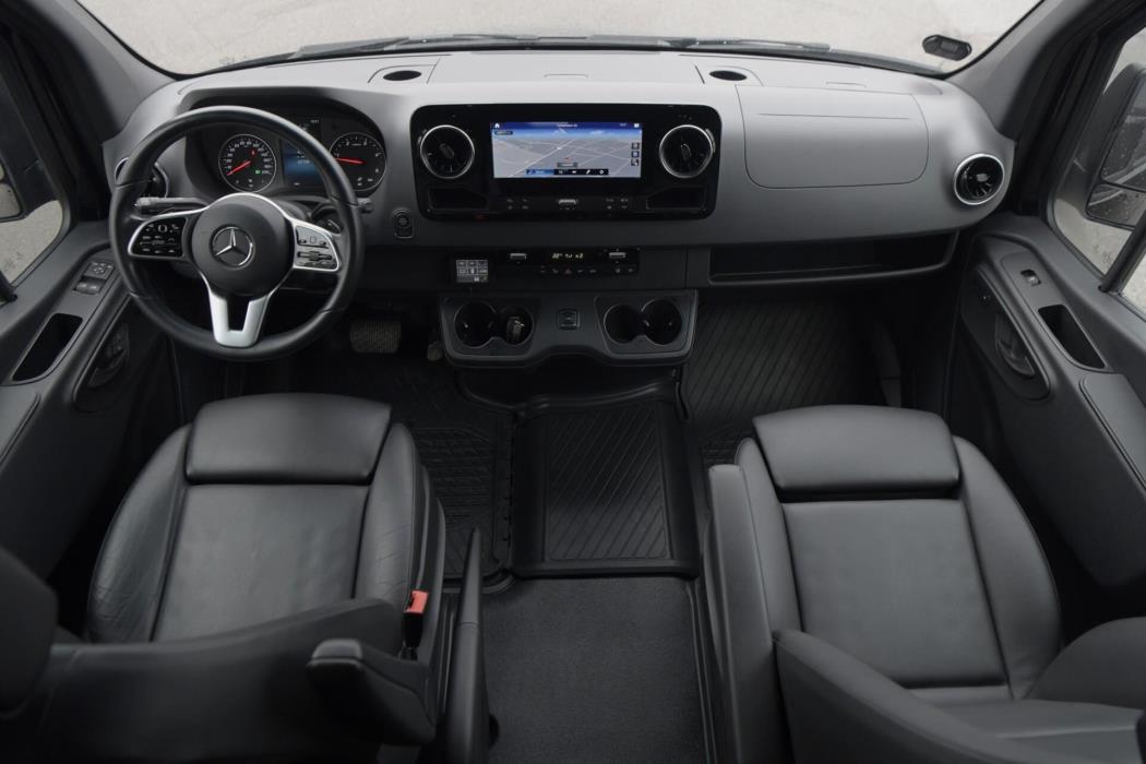 MERCEDES-BENZ Sprinter 2023