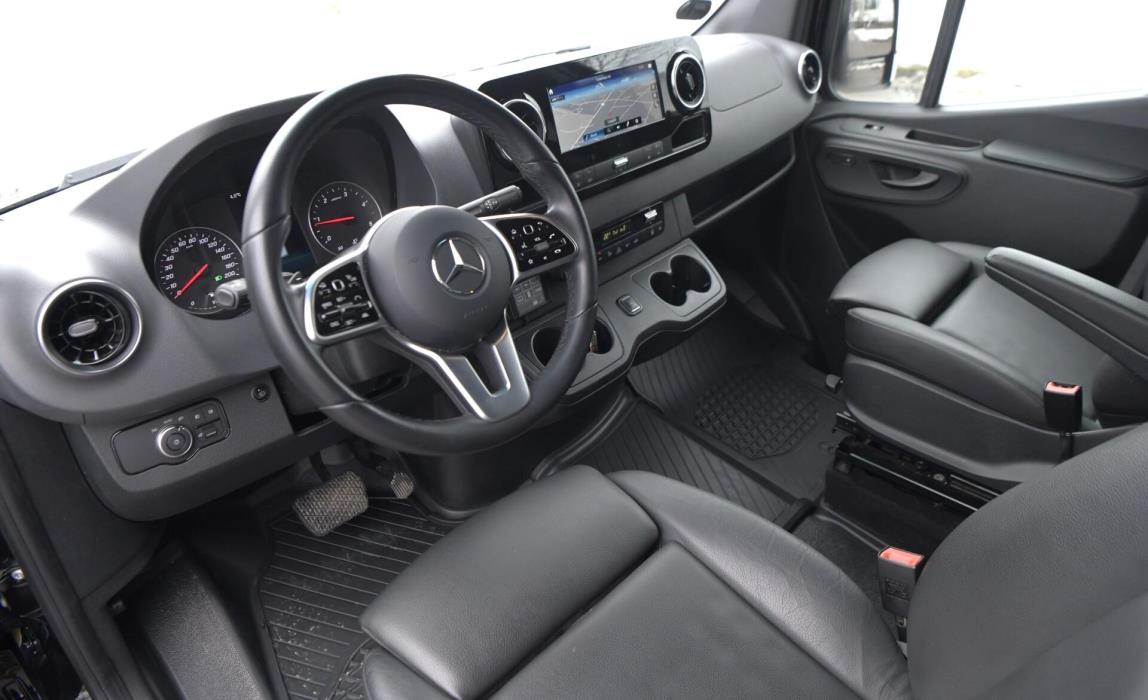 MERCEDES-BENZ Sprinter 2023