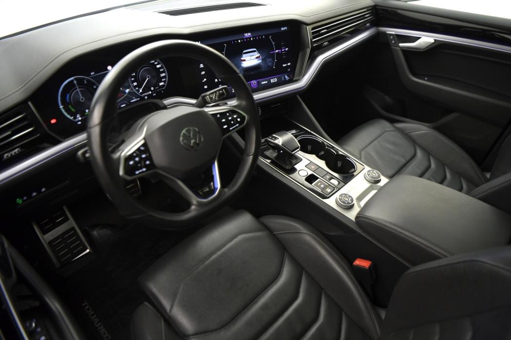 VOLKSWAGEN Touareg 2021