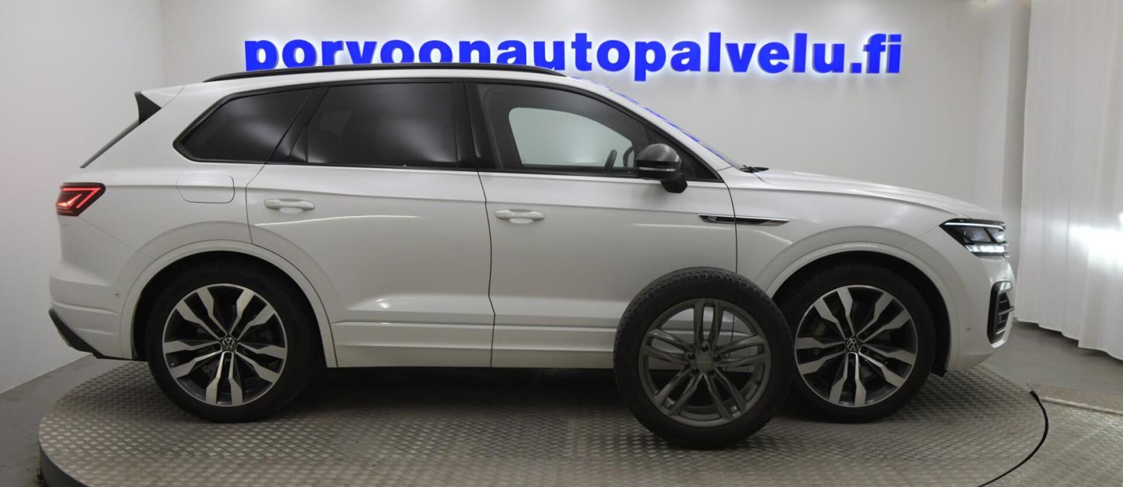 VOLKSWAGEN Touareg 2021