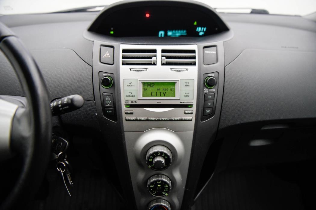 TOYOTA Yaris 2008
