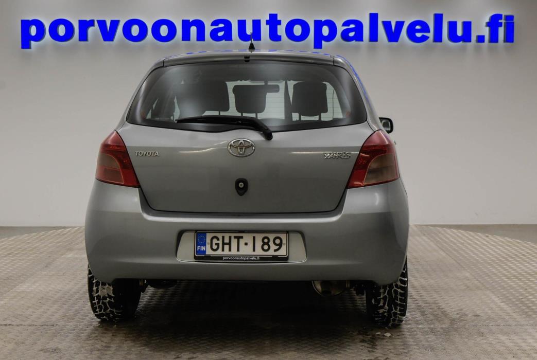 TOYOTA Yaris 2008
