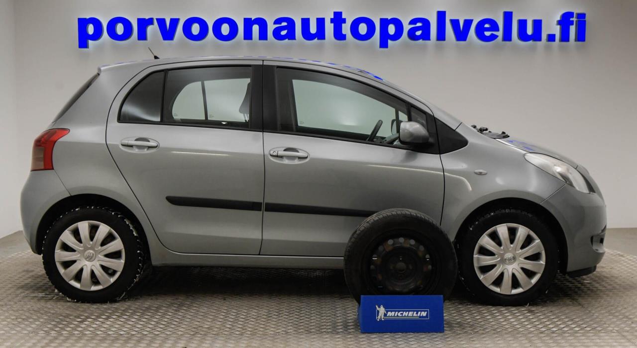 TOYOTA Yaris 2008