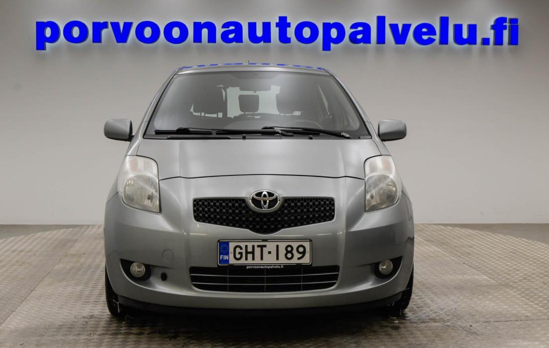 TOYOTA Yaris 2008