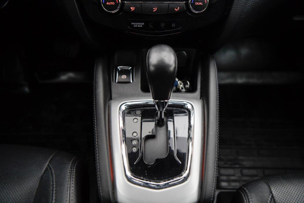 NISSAN Qashqai 2016