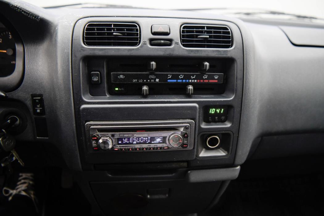 TOYOTA Hiace 2006