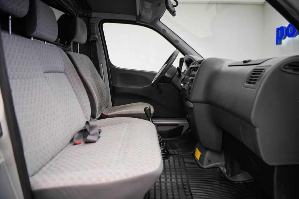 TOYOTA Hiace 2006