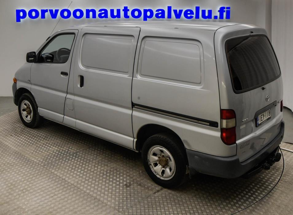 TOYOTA Hiace 2006