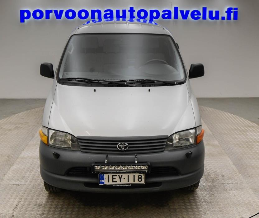 TOYOTA Hiace 2006